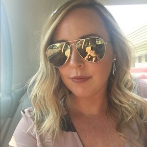 Meet your Posher, Sage